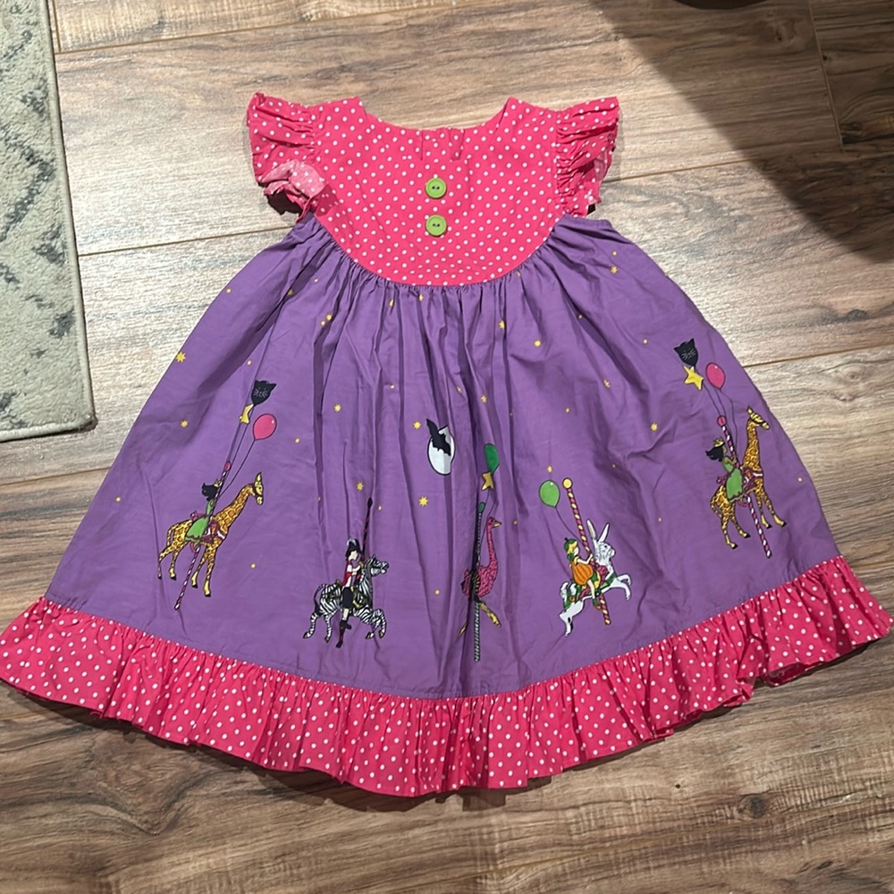 Eleanor Rose Halloween Dress- adorable!! NO flaws!
Girls 5/6 - Has pockets!